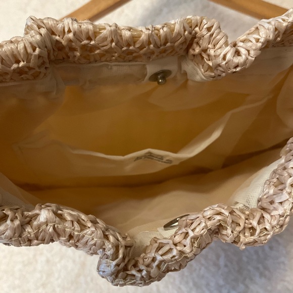 VINTAGE Macrame Bag Medium Size Shoulder Beads Snap Top Embroidery Wood Cream - Picture 9 of 9